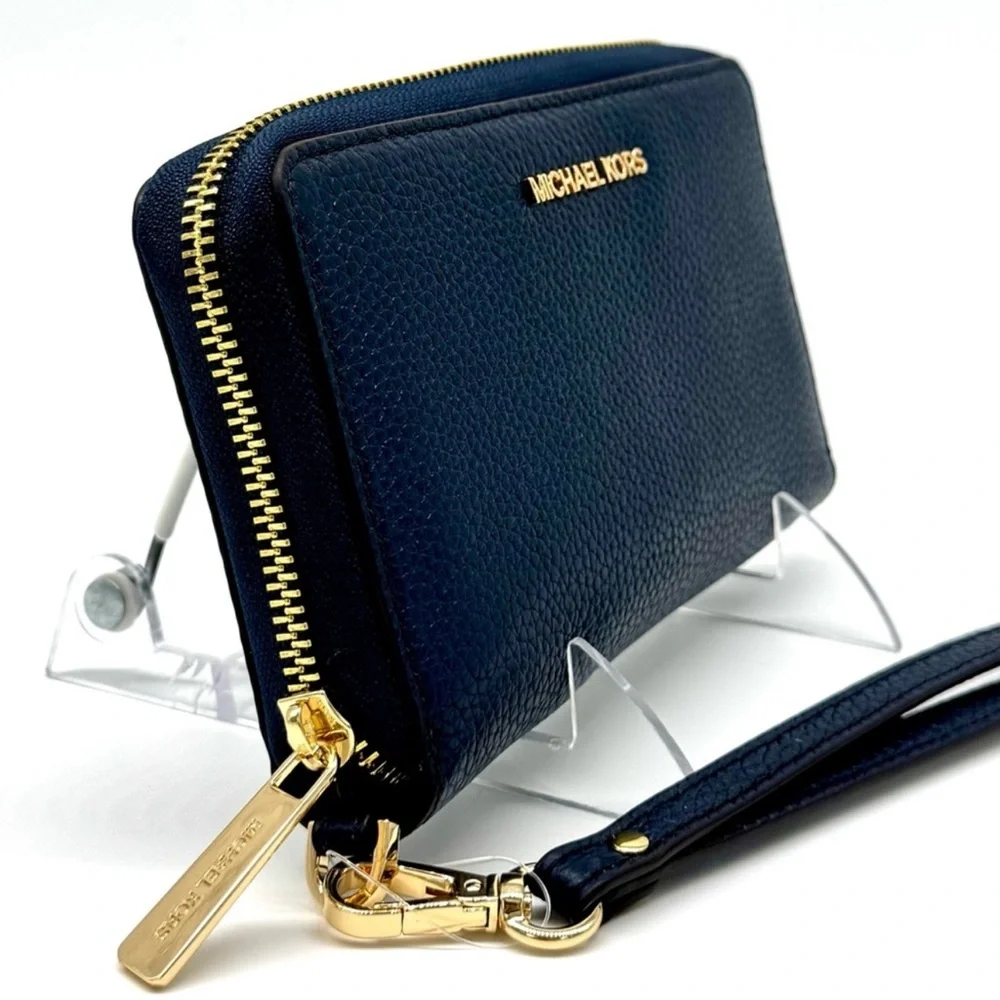 Michael Kors Jet Set Travel Flat MF Phone Case Wallet Navy Blue